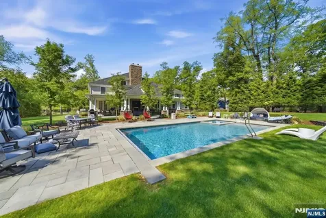 184 Donny Brook Drive Allendale NJ 07401
