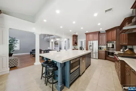 184 Donny Brook Drive Allendale NJ 07401
