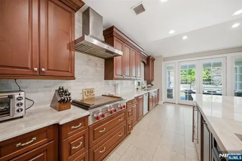 184 Donny Brook Drive Allendale NJ 07401