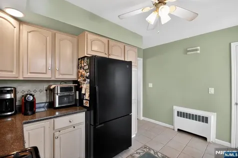 128 White Oak Terrace Belleville NJ 07109