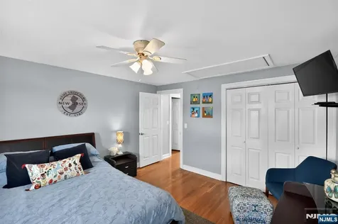 128 White Oak Terrace Belleville NJ 07109