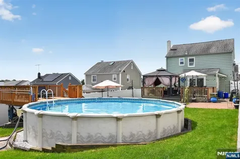 128 White Oak Terrace Belleville NJ 07109
