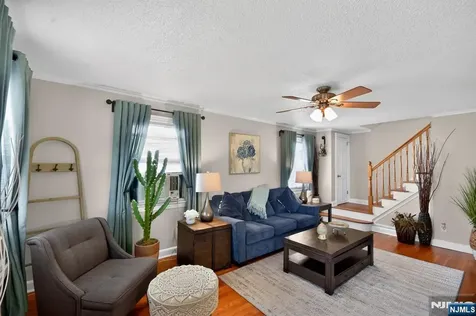 128 White Oak Terrace Belleville NJ 07109