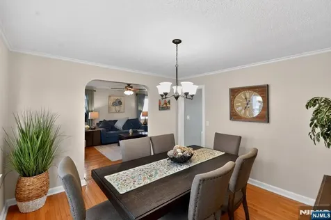 128 White Oak Terrace Belleville NJ 07109
