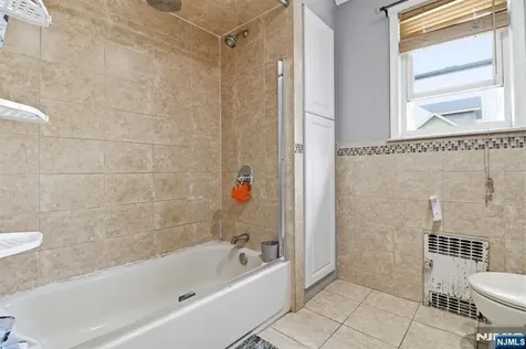 407 3rd Avenue Newark NJ 07107
