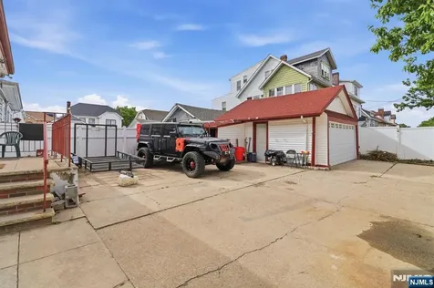 407 3rd Avenue Newark NJ 07107