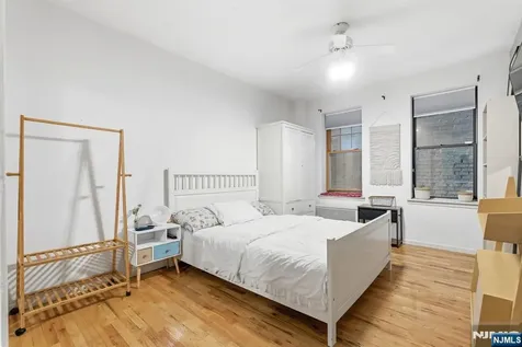 883 E Boulevard Weehawken NJ 07086