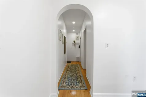 883 E Boulevard Weehawken NJ 07086