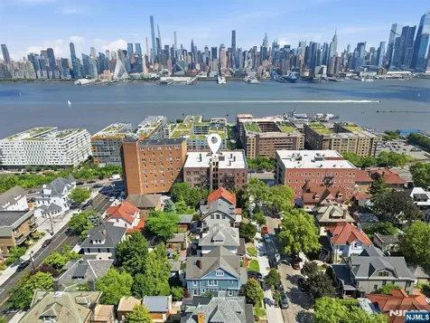 883 E Boulevard Weehawken NJ 07086
