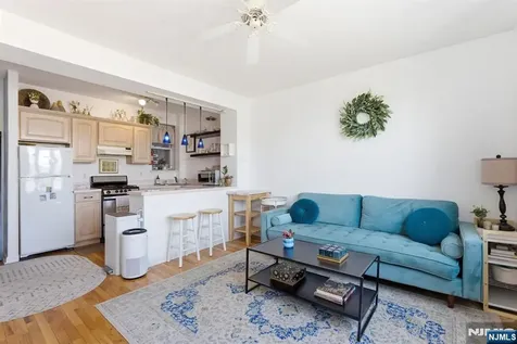 883 E Boulevard Weehawken NJ 07086
