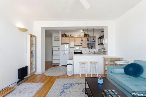 883 E Boulevard Weehawken NJ 07086