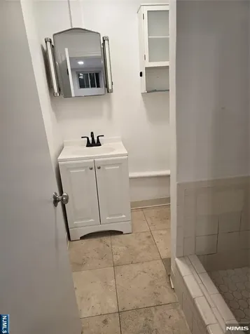 639 Oakdene Avenue Ridgefield NJ 07657