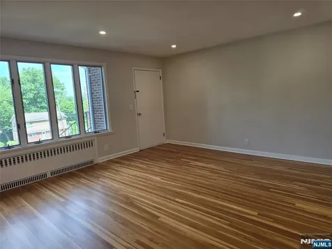 639 Oakdene Avenue Ridgefield NJ 07657