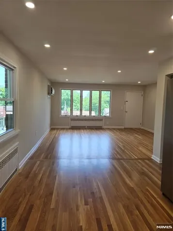 639 Oakdene Avenue Ridgefield NJ 07657