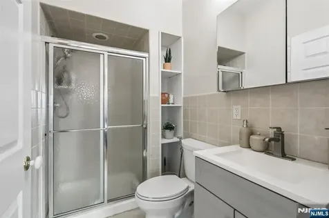 28 George Street Saddle Brook NJ 07663