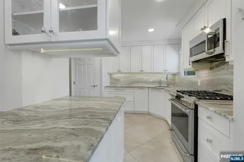 19 Thames Boulevard Bergenfield NJ 07621