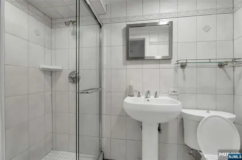 19 Thames Boulevard Bergenfield NJ 07621