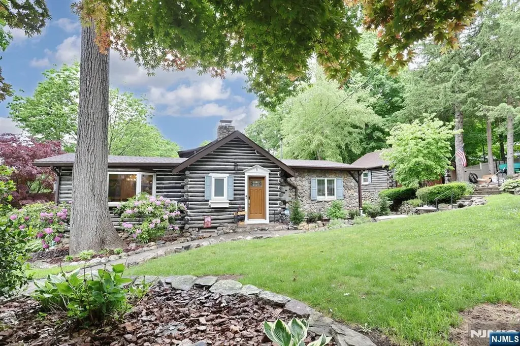 5 Longview Lane Ringwood NJ 07456