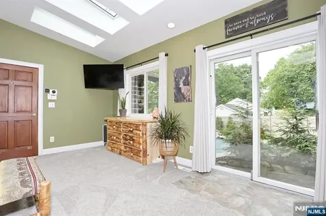5 Longview Lane Ringwood NJ 07456