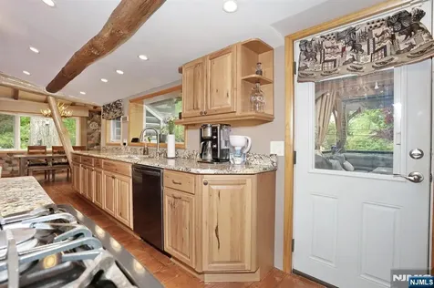 5 Longview Lane Ringwood NJ 07456