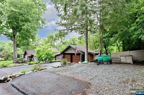 5 Longview Lane Ringwood NJ 07456
