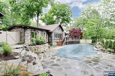 5 Longview Lane Ringwood NJ 07456