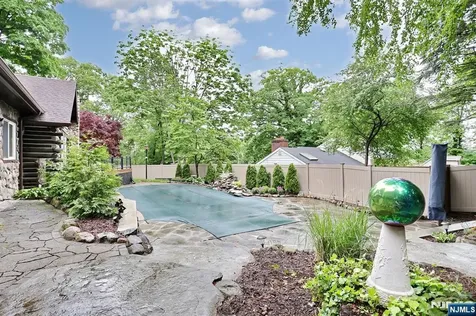 5 Longview Lane Ringwood NJ 07456