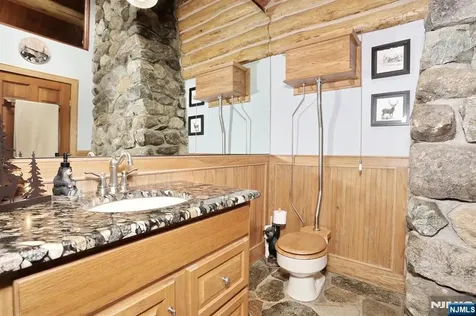 5 Longview Lane Ringwood NJ 07456