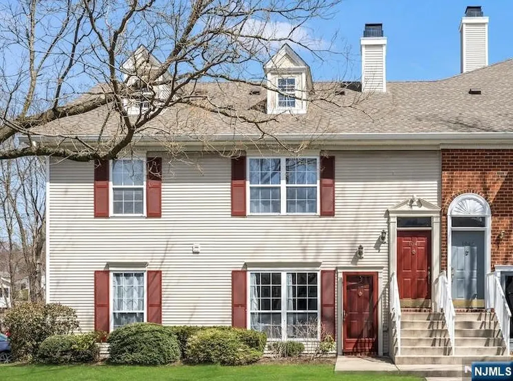 1041 Cumberland Court Mahwah NJ 07430