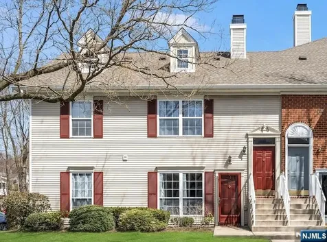 1041 Cumberland Court Mahwah NJ 07430