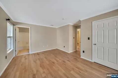 1041 Cumberland Court Mahwah NJ 07430