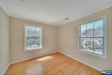 1041 Cumberland Court Mahwah NJ 07430