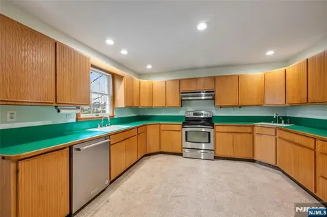 26 Fischer Avenue Nutley NJ 07110