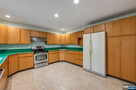 26 Fischer Avenue Nutley NJ 07110