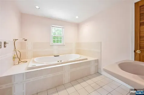 26 Fischer Avenue Nutley NJ 07110