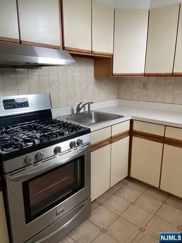 88 Shaler Avenue Fairview NJ 07022