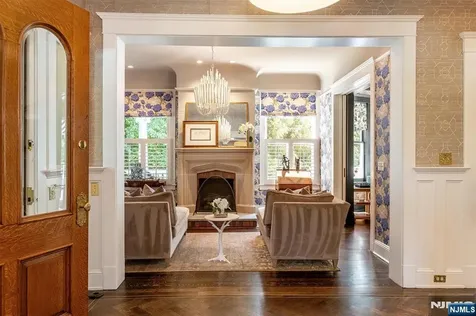 380 Ridgewood Avenue Glen Ridge NJ 07028
