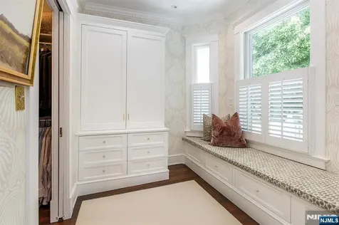 380 Ridgewood Avenue Glen Ridge NJ 07028