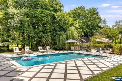 380 Ridgewood Avenue Glen Ridge NJ 07028