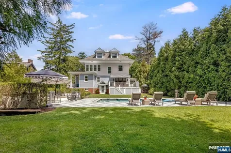 380 Ridgewood Avenue Glen Ridge NJ 07028
