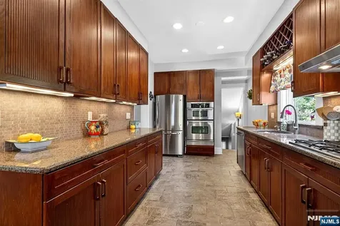 158 Vreeland Avenue Rutherford NJ 07070