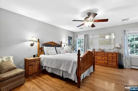 158 Vreeland Avenue Rutherford NJ 07070