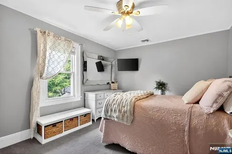 158 Vreeland Avenue Rutherford NJ 07070