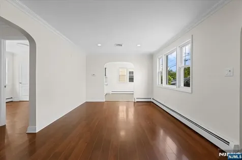 29 Graham Terrace Saddle Brook NJ 07663