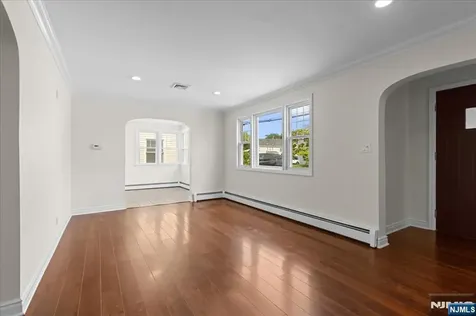 29 Graham Terrace Saddle Brook NJ 07663