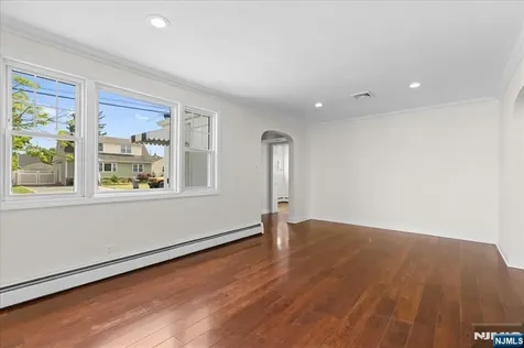 29 Graham Terrace Saddle Brook NJ 07663