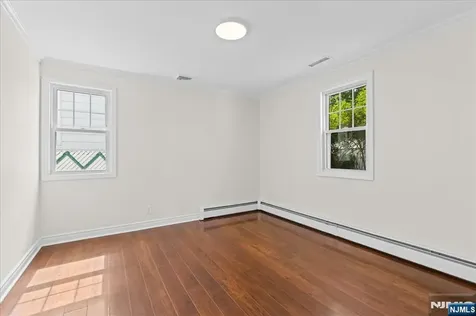 29 Graham Terrace Saddle Brook NJ 07663
