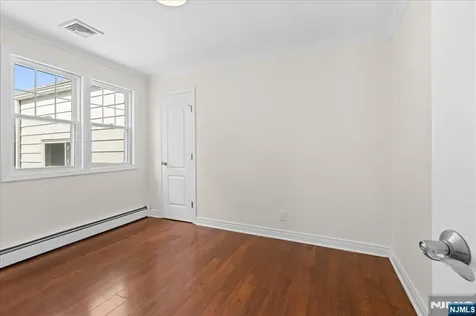 29 Graham Terrace Saddle Brook NJ 07663