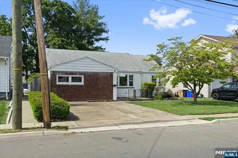 29 Graham Terrace Saddle Brook NJ 07663