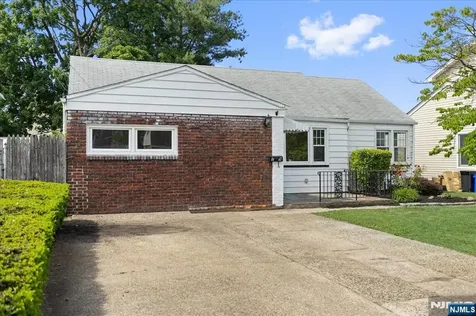 29 Graham Terrace Saddle Brook NJ 07663